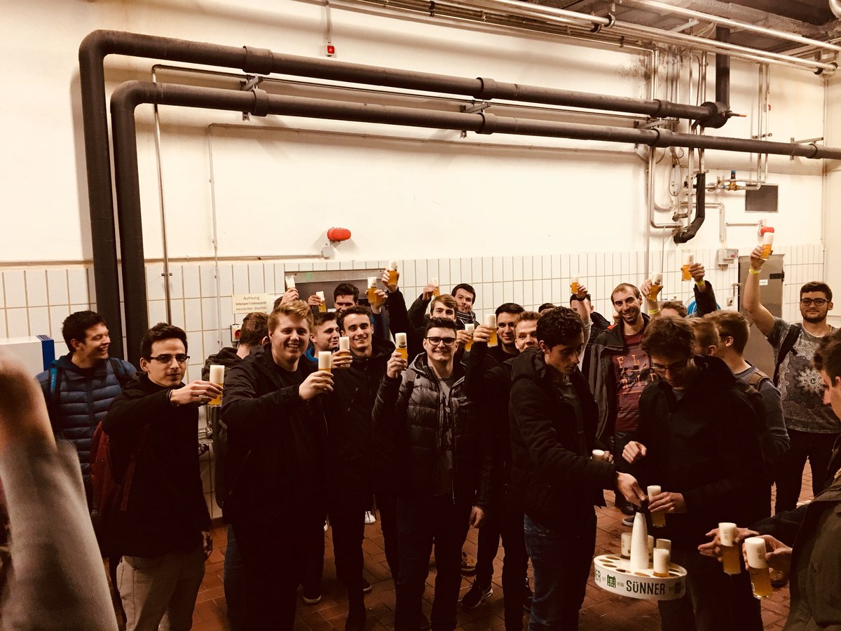 Rob_vanDun's tweet photo. Techniek in een luchthaven is zeer indrukwekkend en ook Kulsch smaakt niet slecht! Next stop Wasserverband Eifel-Rur
#wearegeel #ThomasMore https://t.co/iyJbEyKnfz