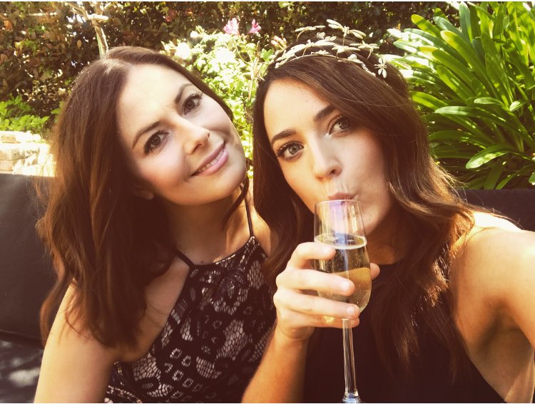 stephr8_'s tweet photo. #NewProfilePicbitchez @lourennie https://t.co/EPc01YfQJy