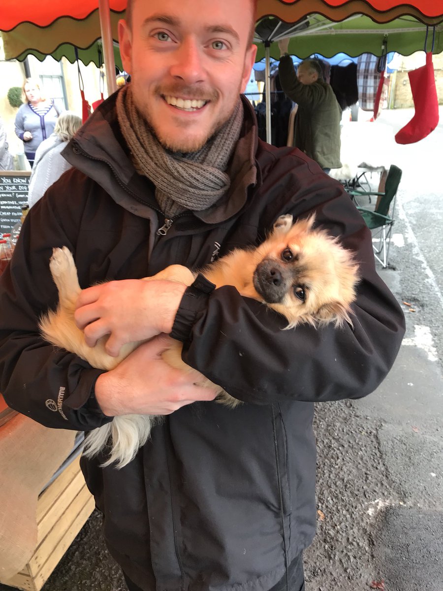 We have #cider and #puppies at the #farmersmarket today <a href="/Beard_and_Sabre/">Beard & Sabre</a> <a href="/OldStocksInn/">The Old Stocks Inn</a> <a href="/SweetFanciesOxf/">Sweet Fancies</a>