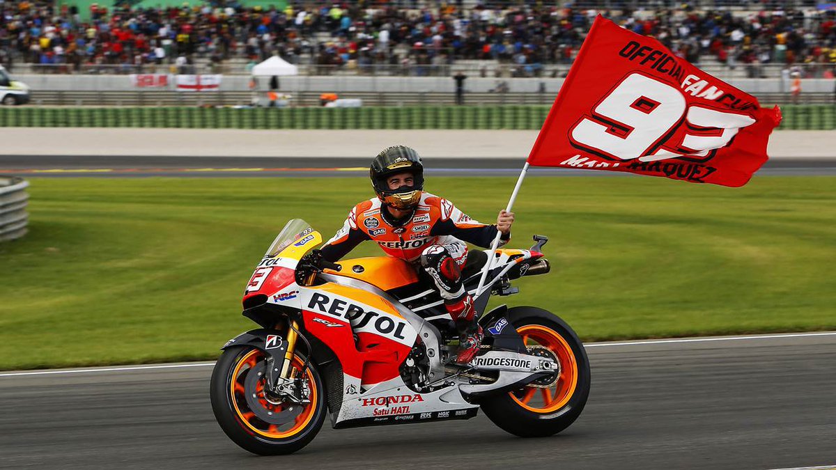 ioanacriss94's tweet photo. Please God make it the perfect weekend for our little ant! MUCHA MUCHA MUCHA SUERTE MARC MARQUEZ , also known as the Magic Marc☘☘☘🍀 #IAM93 #MM93 #POWER93 ❤❤❤ 😍 https://t.co/oSpAw68ETG