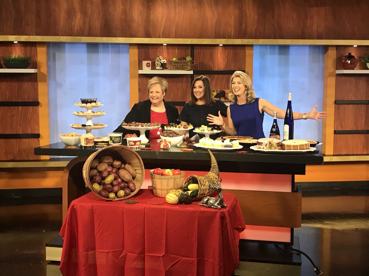 YellowCouchMKE's tweet photo. We are thankful for @SamsClub  I think the crew will be well fed! https://t.co/HSWFn4H9a8