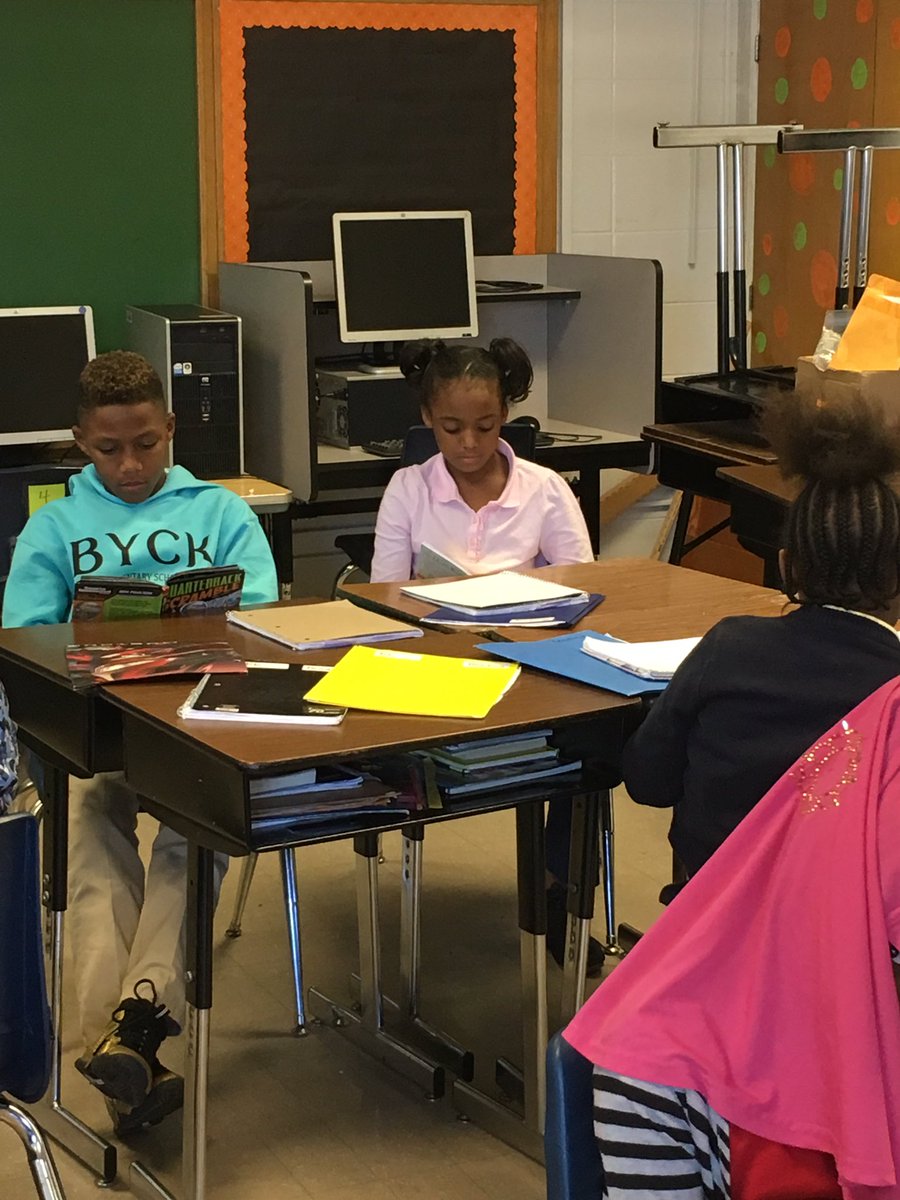 Stock_Dark999's tweet photo. Look at these great readers at Byck Elem this morning! #readingtoself @PDLcoordJCPS @kids_inspire @SuzanneMWright @FeliciaSmith25 https://t.co/bzYu404oEu