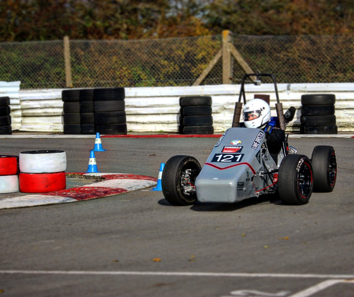 UWE_FS's tweet photo. Throw back Thursday! Places we'd rather be! 25th October, Llandow Kart Circuit, Wales! Great day testing with the guys from @Cardiff_Racing @UBRacing @oxbrookesracing! Photo credit:@briselecracing
#ShoeyForUWE
#WhenInDoubtFlatOut
#UWEFS @EngineeringUWE https://t.co/8ajhkPh4fN
