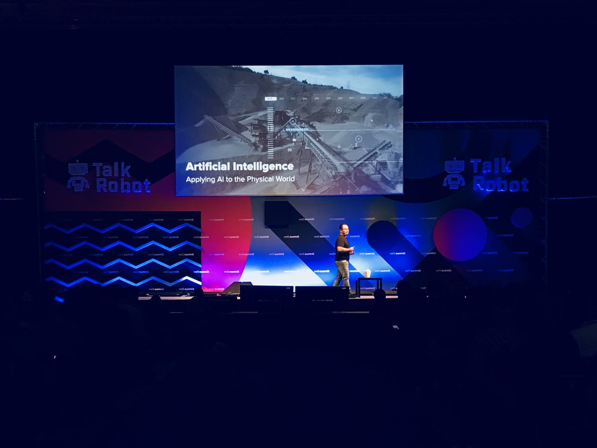 skycatch's tweet image. Live from Lisbon! @csanz discussing AI and supercomputers in the sky at #websummit2017