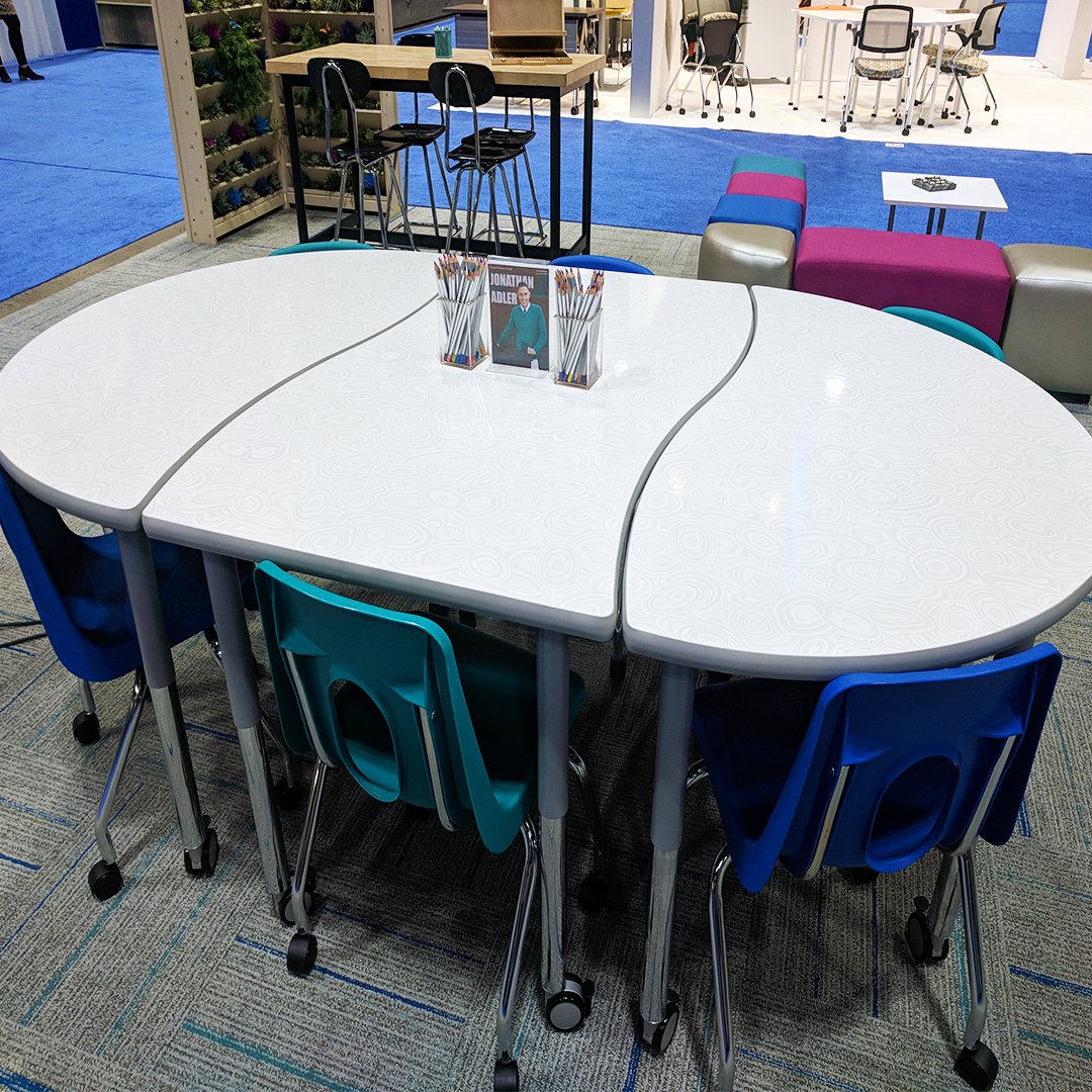academiafurn's tweet photo. The Harmony Series' Collaborative Table shows off its interactive concept featured at our booth at #EDspaces2017! The versatile series is perfect for brainstorming and other group work. https://t.co/uHGhGfg3Wz https://t.co/y2WNwvttGx