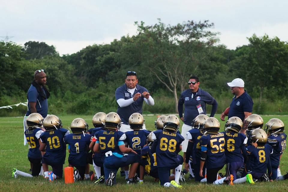 CamaleonesNK's tweet photo. Camaleones vs Aguilas Calvary Merida
#JrPeewee #Otoño2017 https://t.co/wAJG5k2ifn