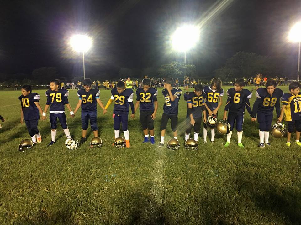 CamaleonesNK's tweet photo. Camaleones vs Aguilas Calvary Merida
#JrPeewee #Otoño2017 https://t.co/wAJG5k2ifn