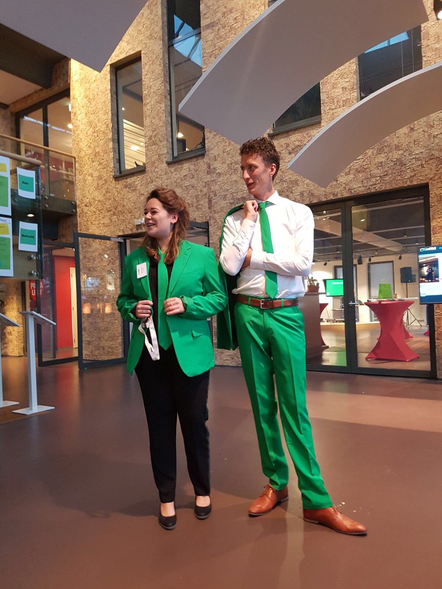 The show is About to begin. De niet-pubquizz #tfwpl #wptriamfloat als managementsummary van een mooi congres