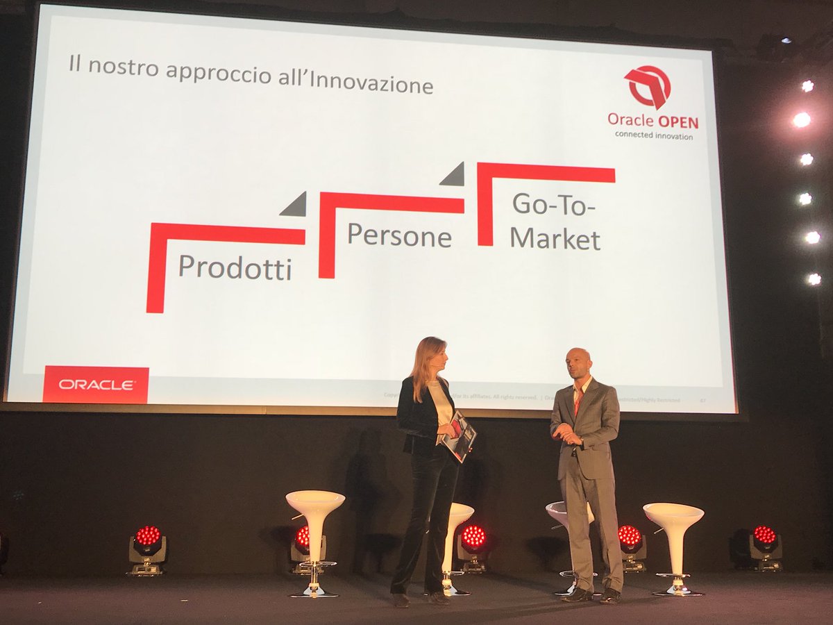 OracleItalia's tweet photo. Ratti “la trasformazione è partita dalla contaminazione” #openinnovation #CloudShowIT https://t.co/d2iBNULid8