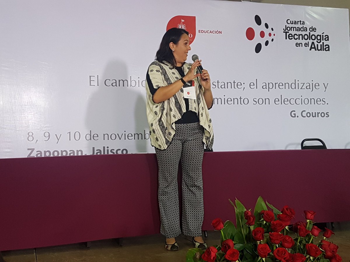 AnaValencia_M's tweet photo. "Lo maravilloso de aprender algo, es que nadie puede arrebatárnoslo"
B.B. King
#DiPTA
#ConferenciaMagistral
#CarolaDiez
#CuartaJornadaDeTecnologiaEnElAula
#ATPSector08E https://t.co/j3YnfUOYKs