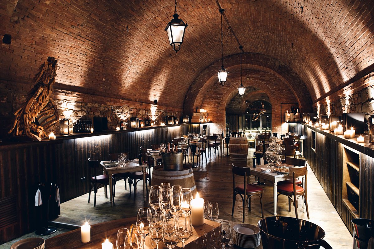 WaterstoneM's tweet photo. Another magical stay & experience at #CastelMonastero! 🌟 Check out this hidden oasis in #Siena #Tuscany #Italy : https://t.co/pBRTv5Yd6S
.
.
.
.
#Travel #travelagent #travelphotography #traveltips #travelinspires #traveling #Italia #VisitItaly #LuxuryTravel #LuxuryHotel #hotels https://t.co/xo9OwRhnmn