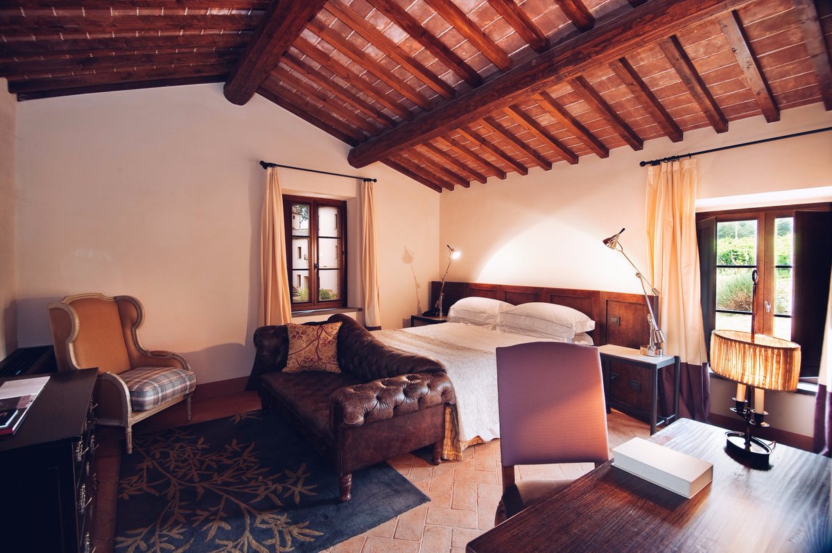 WaterstoneM's tweet photo. Another magical stay & experience at #CastelMonastero! 🌟 Check out this hidden oasis in #Siena #Tuscany #Italy : https://t.co/pBRTv5Yd6S
.
.
.
.
#Travel #travelagent #travelphotography #traveltips #travelinspires #traveling #Italia #VisitItaly #LuxuryTravel #LuxuryHotel #hotels https://t.co/xo9OwRhnmn