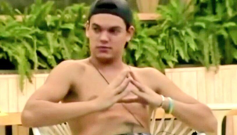 StrongLanzelo's tweet photo. Miro fotos viejas y no puedo creer lo qe crecio,me pone tan feliz qe este cumpliendo todas sus metas! @BLanzelottaOK se qe vas a llegar muchisimo mas lejos y vas a seguir triunfando por lo buena persona qe sos y porqe es imposible soltarte! T qiero para 100pre brasham💛 https://t.co/4cH4aAd5Kb