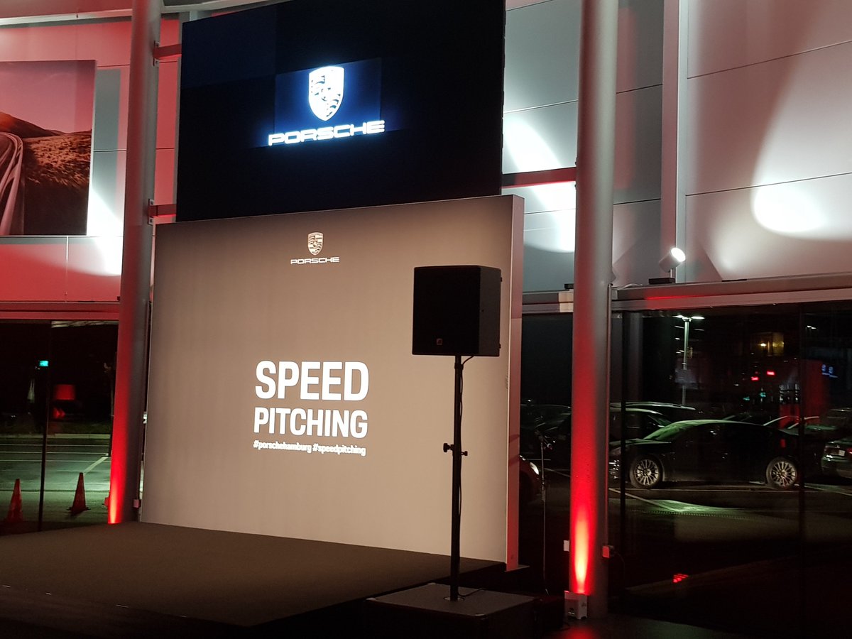 CarmatoInfo's tweet photo. #speedpitching #porschehamburg im #porsche #panamera
sensationeller Abend und super location für einen #pitch #carmato #startup #perfectpitch #autohandel 4.0 #click2buy https://t.co/mDv3guRZ70