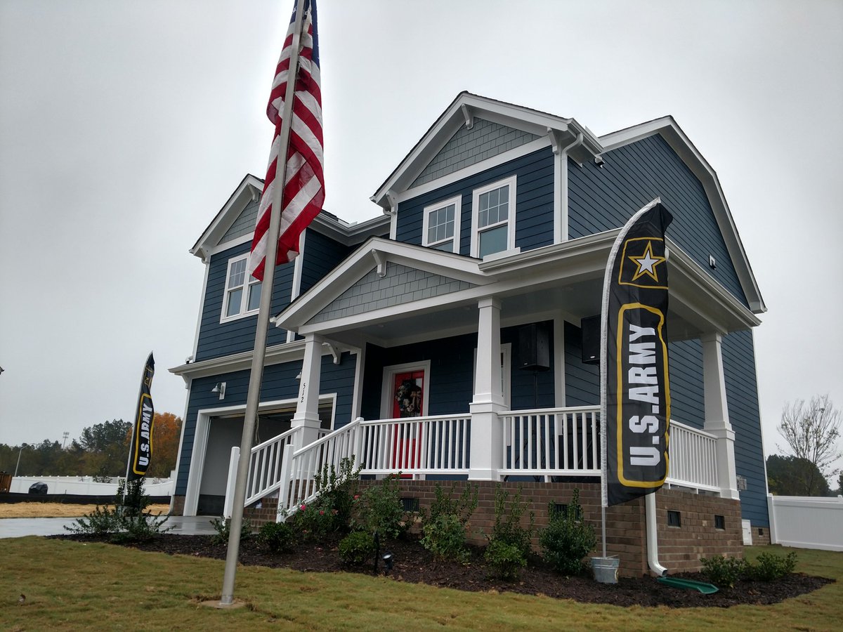danmrickard's tweet photo. Great day despite the weather! Thank you Sgt Justin Onwardi for the ultimate sacrifice. Know your family will be taken care of. John 15:13 #herohome16 #operationcominghome #garmanhomes @USVeteransCorps  #wearelenovo https://t.co/gzmygDZrft