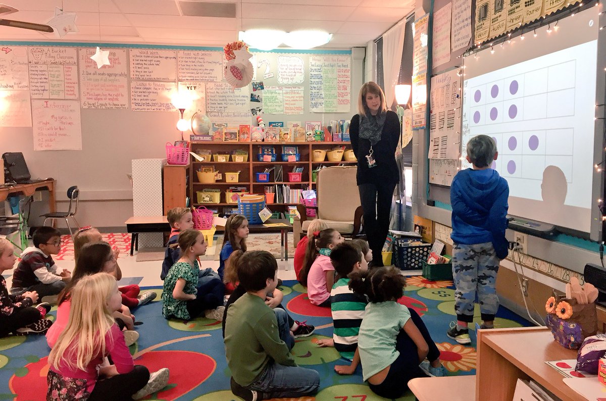 Miss_Lyons1's tweet photo. We ❤️ # talks w/ @bcantrell2000! #ISDstrong #numbertalks #isd1stgrade https://t.co/DdNnTROdcN