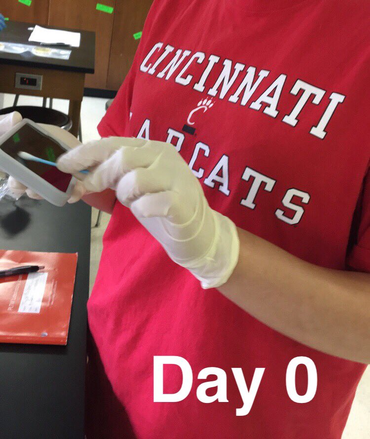 TaylorBurden15's tweet photo. Streaming from Shiloh’s phone screen #rhsbms https://t.co/ndOBpDKLC4