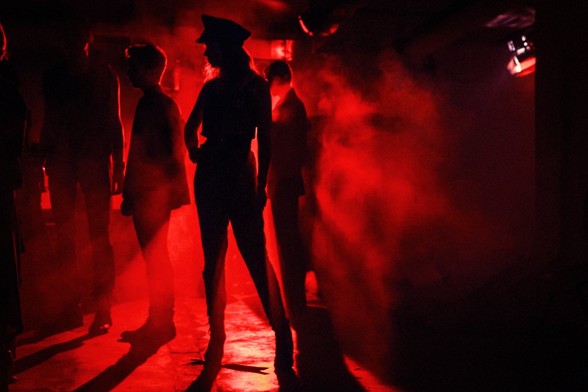#tbt to this week 5 (!) years ago when the 2nd Ravage! Ravage! video hit the MTV playlist. A good occasion to finally unearth a selection of the #amazing photos Andy Tan made behind the scenes of the shoot, check 'em on Facebook: facebook.com/pg/ravageravag… #never4get