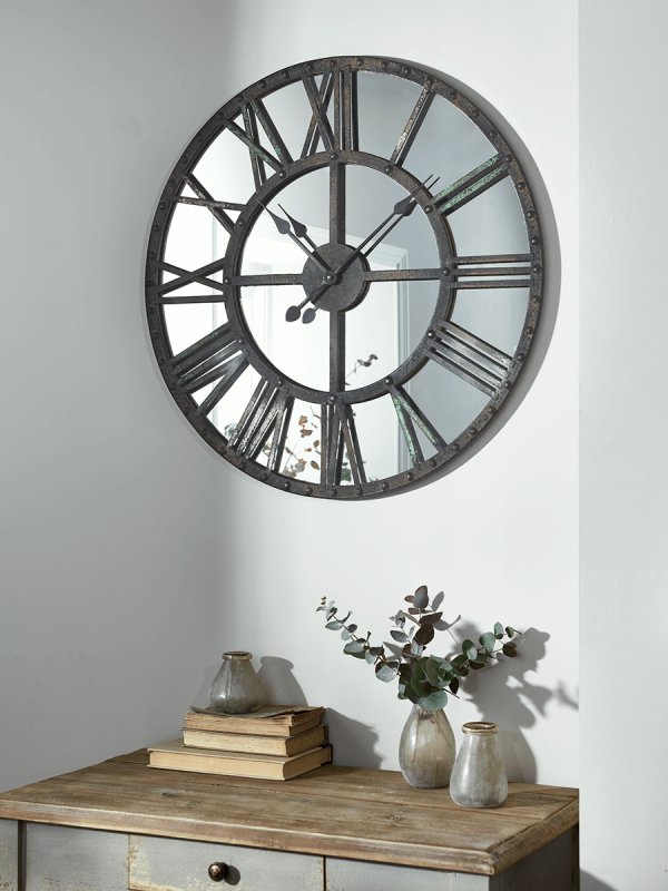 DustandThings's tweet photo. This #mirrorclock is the decor feature we didn't know we needed until now! #homedecor https://t.co/prWj8eFBuC