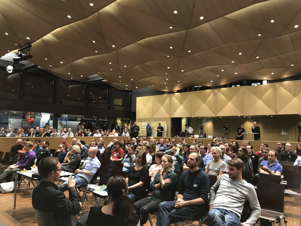 ux_schweiz's tweet photo. Letzte Minuten eines grossartigen Tages. Danke an alle Sprecher, Besucher und Unterstützer, die dazu beigetragen haben! #wudch2017 #wud2017 #uxrocks https://t.co/C8x2cJUIqN