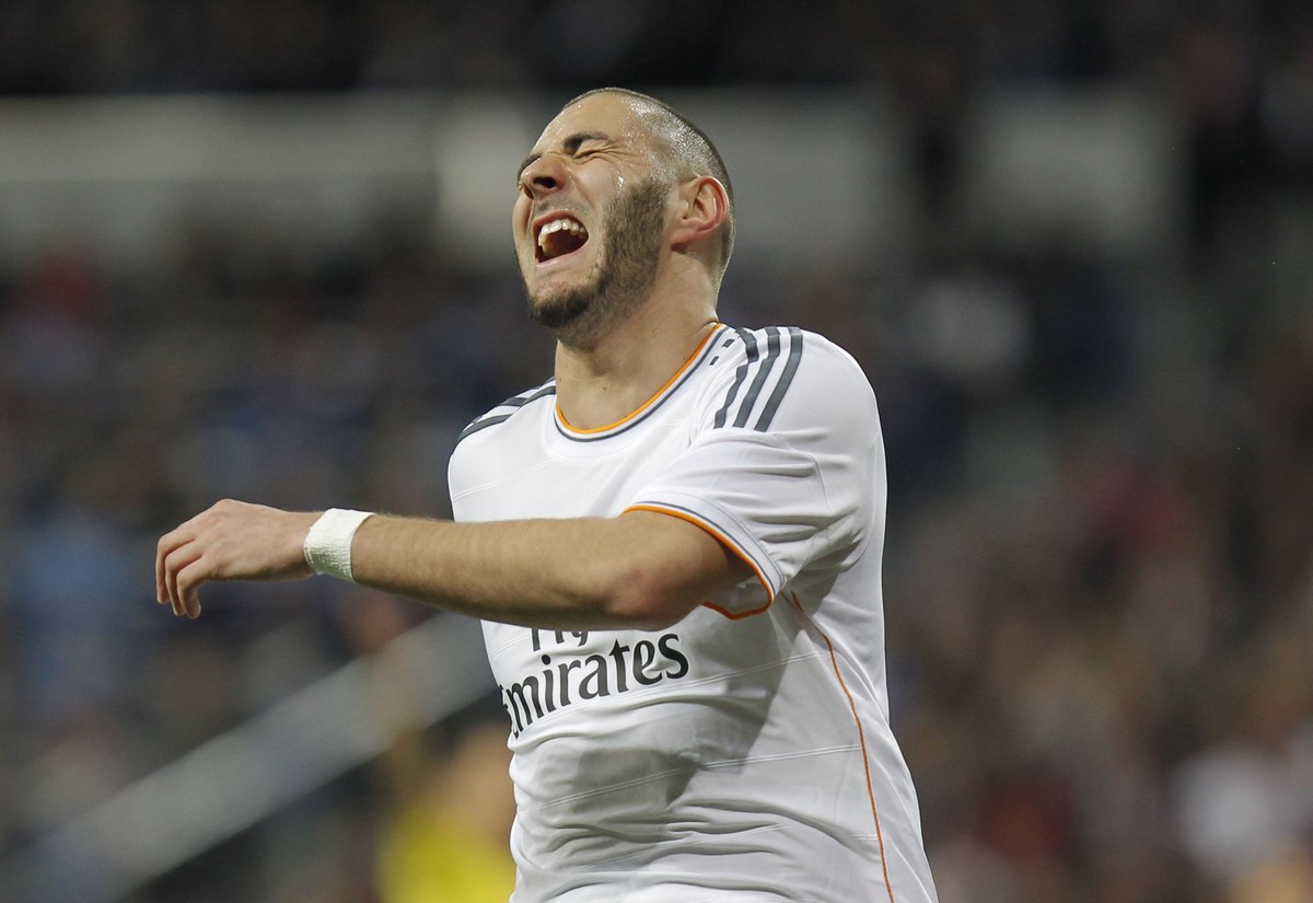 lequipedusoir's tweet photo. BENZEMA

Karim @Benzema médiocre cette saison avec le Real Madrid, est-ce que cela enterre son retour en @equipedefrance ? 🇫🇷

1 but cette saison en @LaLiga 🇪🇸

#EDS https://t.co/AunvrlT6H7