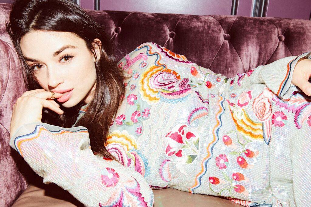 creednetwork's tweet photo. @CrystalReedItal New photoshoot of Crystal by Ashley Barrett! (full credit @CrystalReedItal <3) https://t.co/03E6FcZVPD