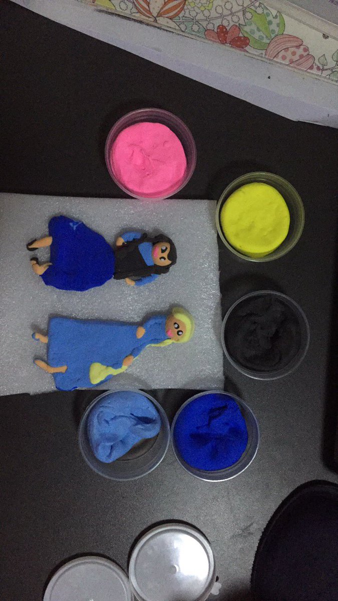 My baby use clay to make funny handwork