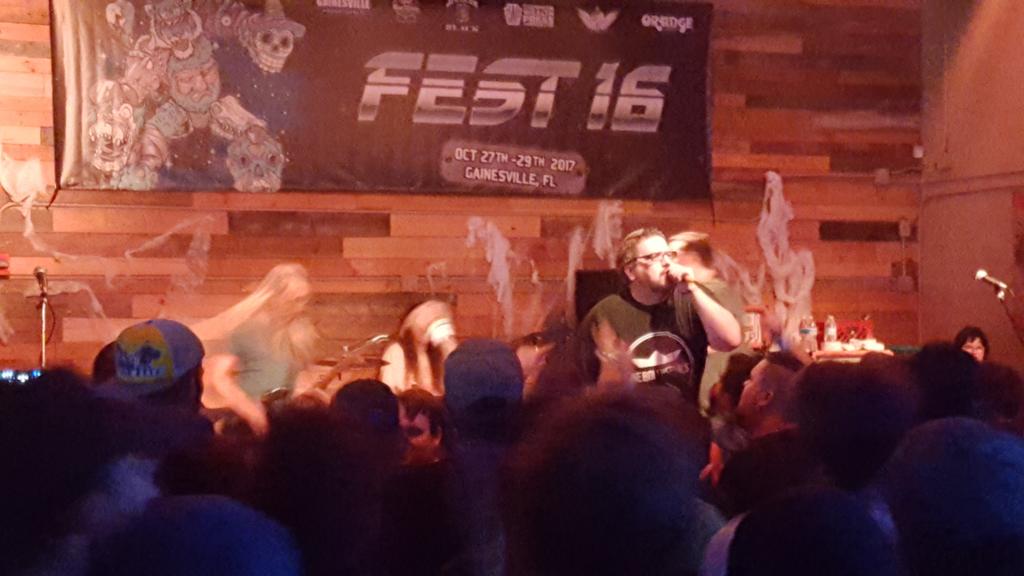 heavyw8bit's tweet photo. Psyched for the @88FingersLouie show tonight in BK. Just saw them at #Fest16 and they were awesome https://t.co/mi6xq0adKk