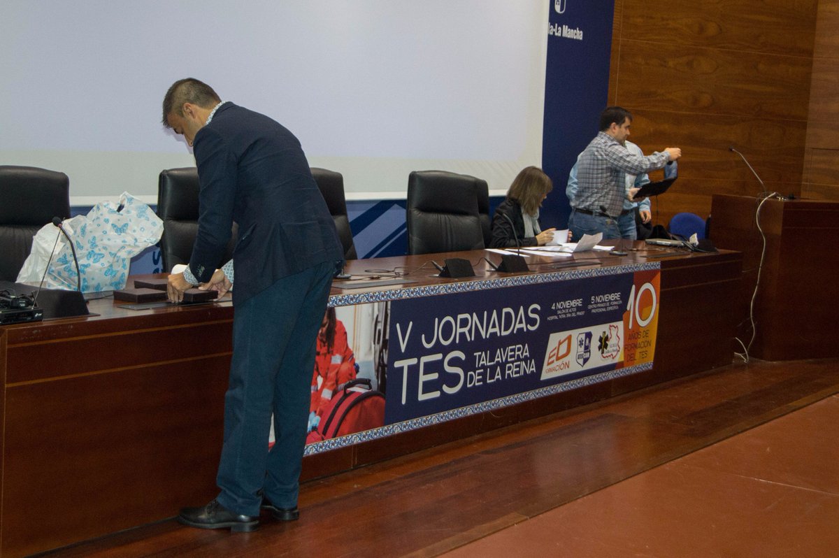 boxIdeCom's tweet photo. Evento con @EboraFormacion @ATESCAMCLM y @SEMES en sus V Jornadas #TES. Ponencias, talleres, y una gran cena de gala ¡Gracias por confiar en nosotros! #gestióndeeventos #presentacióndeactos #presentadores #comunicacióndeempresa #comunicaciónempresarial #asesoríadecomunicación https://t.co/9yp0WCwBjd