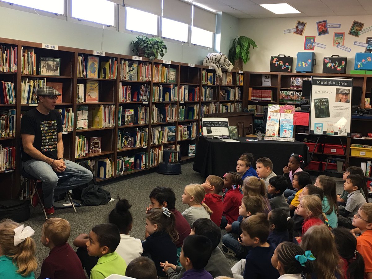 anGbetts's tweet photo. Author C.M. Healy is @FranklinLionsWF today! #BeyondTheAfter #lions26 @AnnettePierce3 https://t.co/nem599Szp2