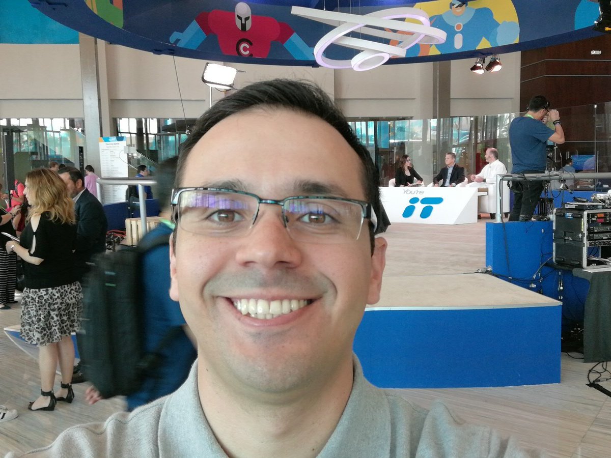 josebogarin's tweet photo. Getting ready to talk about #SmartCities at the #CiscoStudio #CiscoLiveLA #AltusCR https://t.co/Vf1Hh1RmT5
