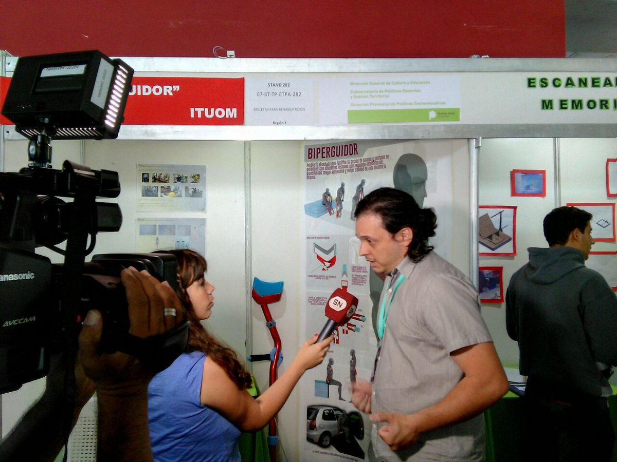 ITUOM3F's tweet photo. Ahora : Entrevista a nuestro equipo en la feria de ciencias.  el diseño industrial para mejorar la calidad de vida de los pacientes en rehabilitación. Un desafío para nuestra institución @BAeducacion @gustavotorres3f @Luciabell001 @gfalvarez @ingLeoAlvarez @INETetp @cfp401 https://t.co/qXbExBfYmN