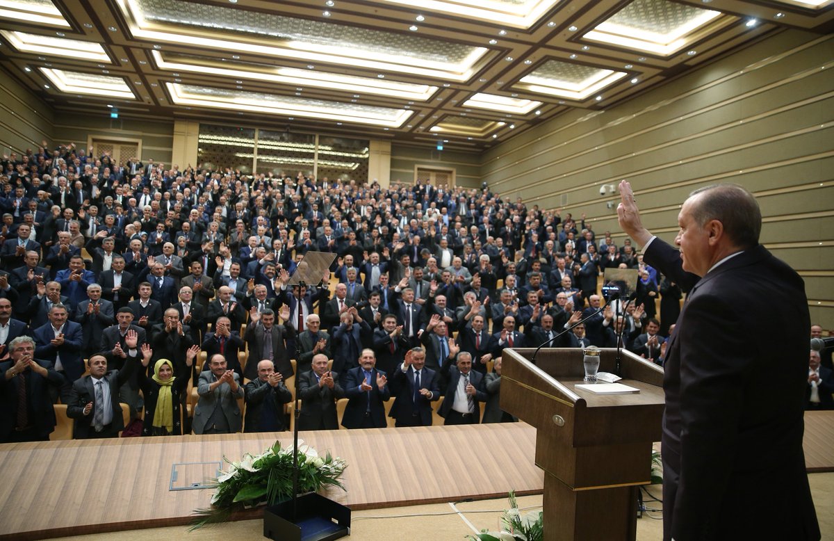 RTErdogan's tweet photo. Karşımızdaki meselelerin büyüklüğüne değil yüreğimizin büyüklüğüne, karşımızdaki düşmanların gücüne değil kendi gücümüze bakarak, 2023’e doğru kararlılıkla ilerleyeceğiz.

https://t.co/tM3eeEjnj1 https://t.co/AV2S2uBKQY