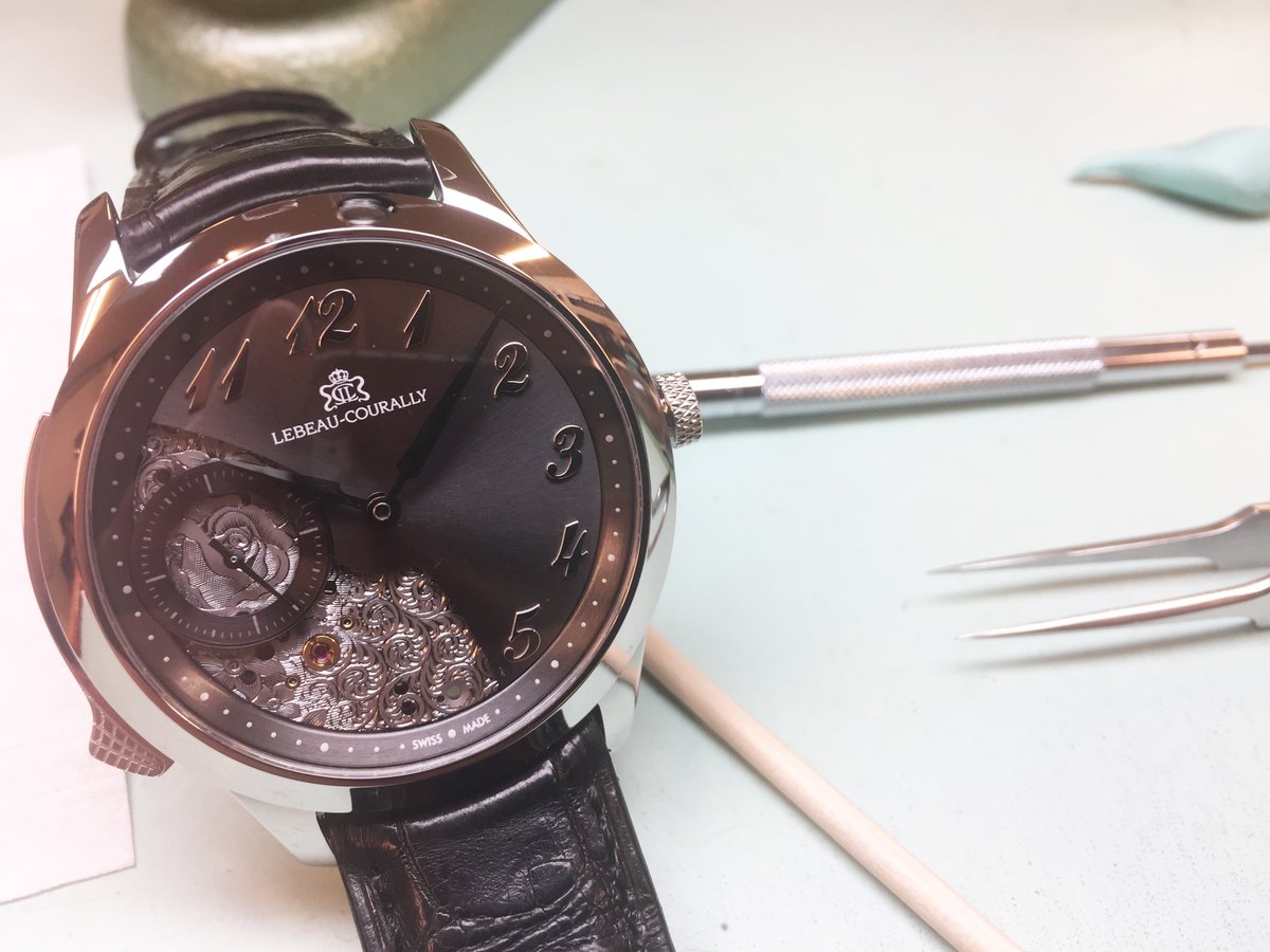 (LIVE) End of a working day at our Manufacture in Le Locle. Another Micro II, hand engraved, ready for collector. Have a good evening all !