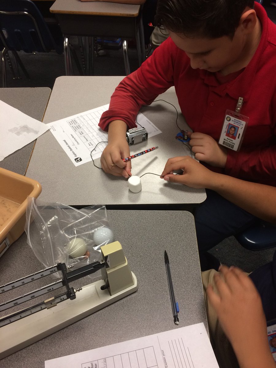 lawson2710's tweet photo. Classifying matter lab! Is it magnetic? Does it sink or float? Is it a conductor or insulator?
@budewigbulldogs #budewigscience https://t.co/cizTuRQbCM