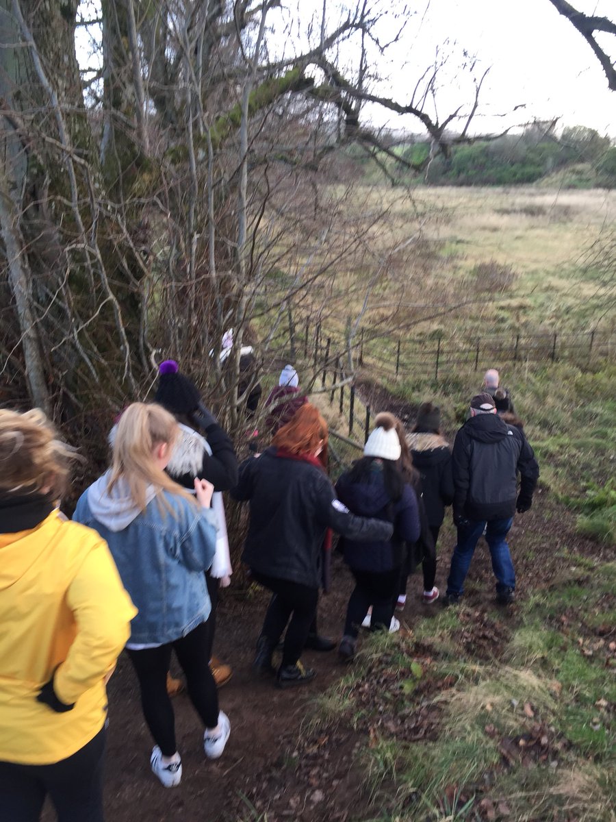 SPTAHS_RE's tweet photo. Out for a hike! #S6Retreat #fromsimontopeter @SPTA_HS @rcagyouth https://t.co/2CyKhlIAsq
