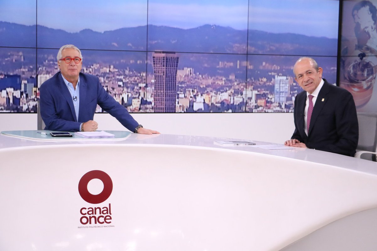 IPN_MX's tweet photo. #Informe2014-2017 El Titular del #IPN @EffIPN platicó con @JavierSolorzano en @CanalOnceTV @OnceNoticiasTV. https://t.co/wCiyrC1boP https://t.co/r1zkc9XQKp
