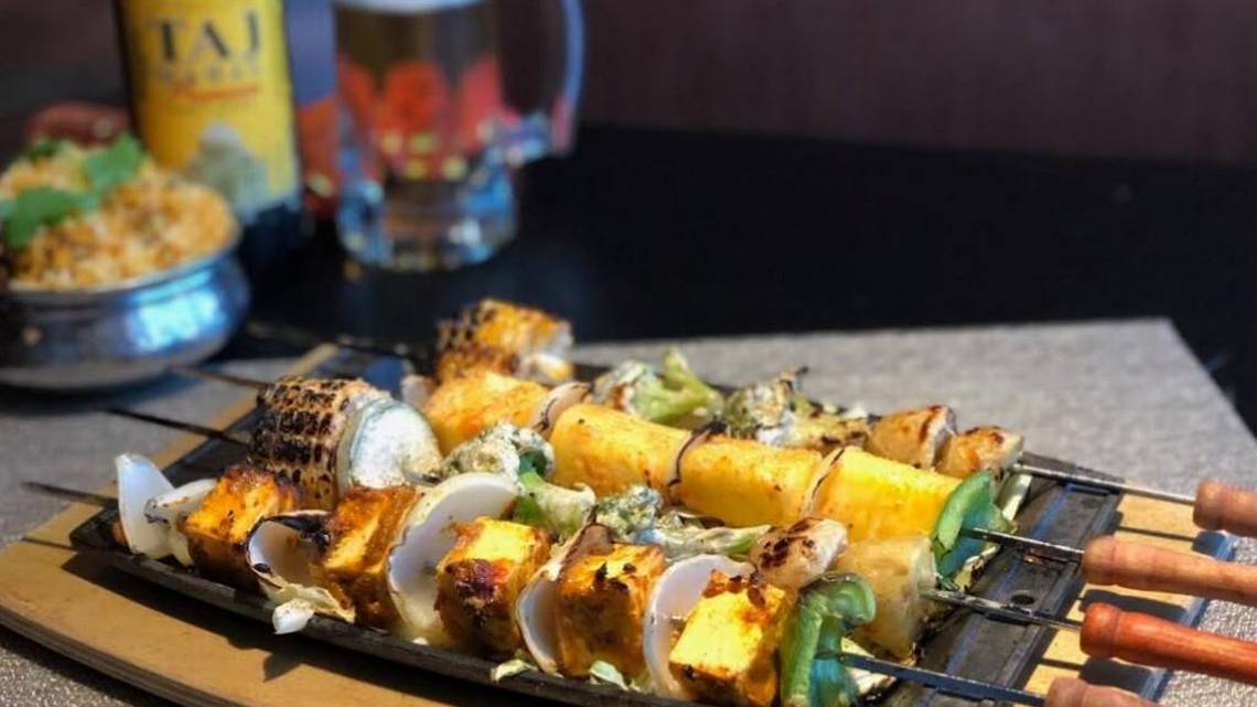 JoyceKC's tweet image. New Overland Park restaurant serves Indian barbecue kebabs (and sides) #KC bit.ly/2yK9SYX