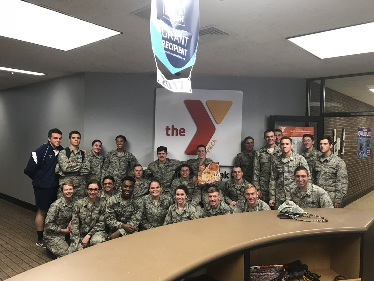 af_academy's tweet photo. CS 31 & 24 cadets cleaned and painted at the Downtown Colorado Springs YMCA Nov 5. #CSL2017 #volunteering #community @USAFA_CCLD https://t.co/yf1JTwJyXN