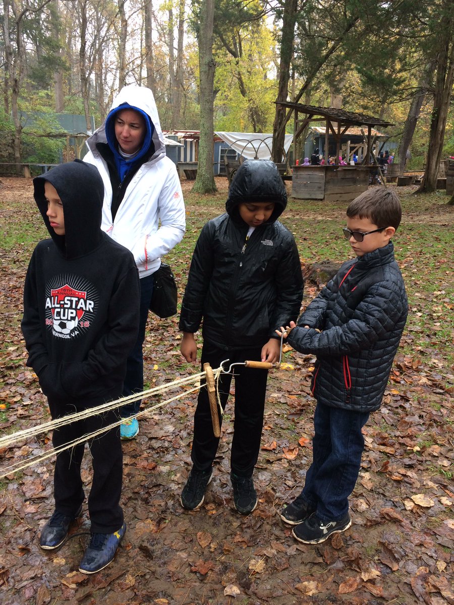 FESAshley's tweet photo. Rope making https://t.co/WNK0ZJhZ5I