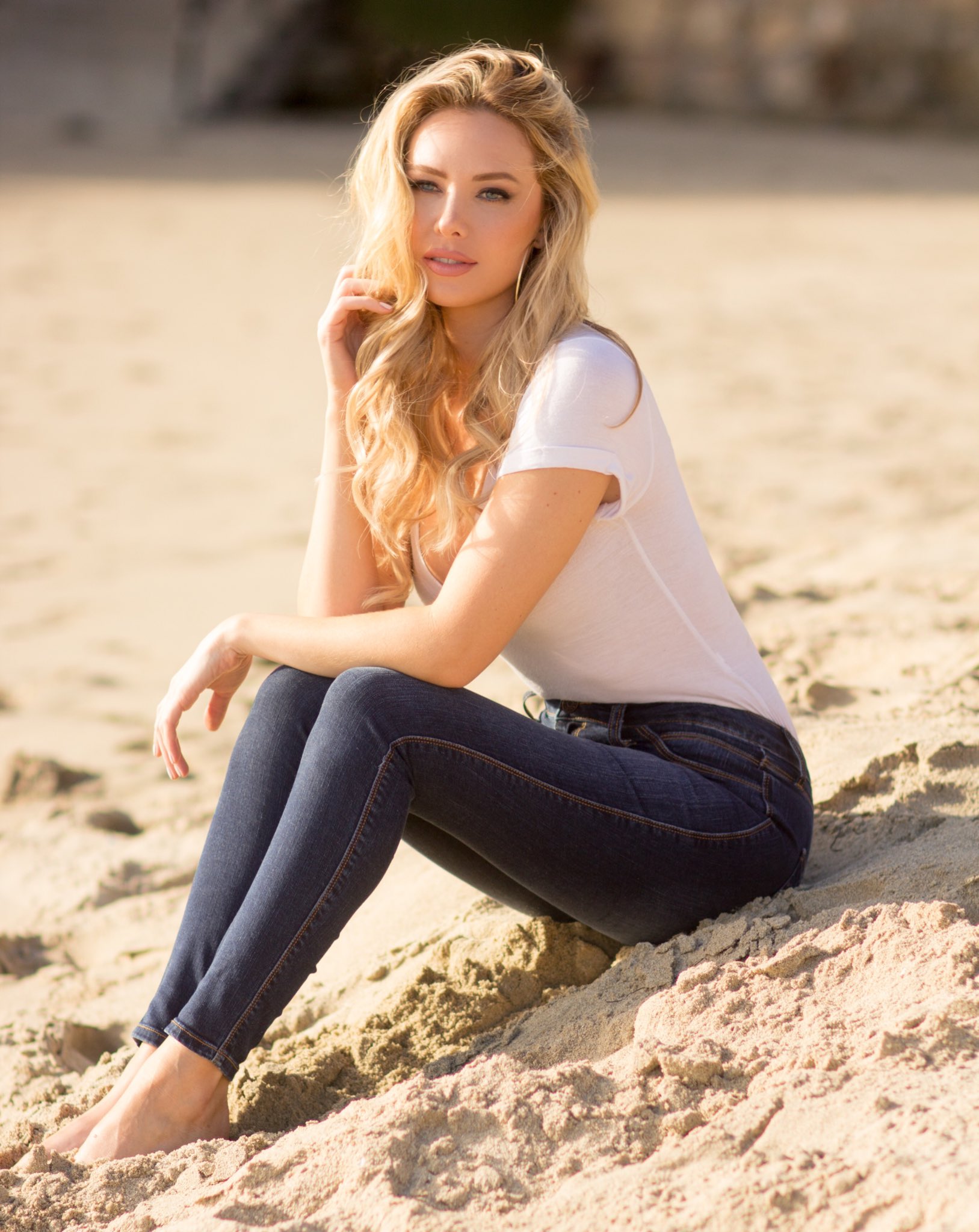 Blonde jeans. Тиффани Тотх. Тиффани Тотх модель. Tiffany Toth модель. Tiffany Toth 2017.