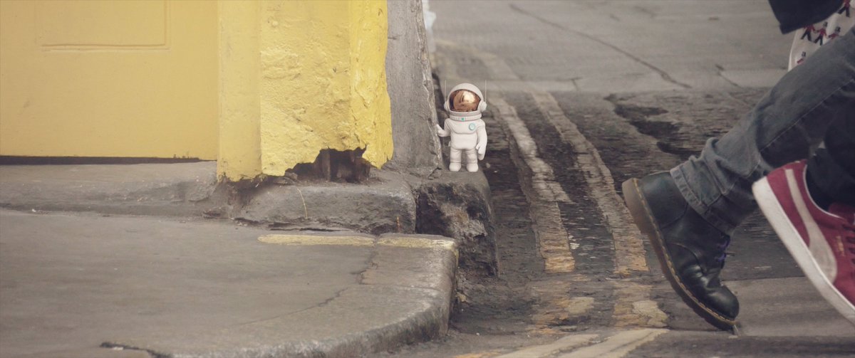 TheCGBros's tweet photo. TheCGBros Presents "Visting" Grounded by a malfunctioning ship a routine journey ends in near disaster. Faced with giant alien landscapes, a miniature visitor must explore his challenging surroundings to gather the resources to help him return safely home.https://t.co/UzHnxSQGgu https://t.co/zl9tRC01Ks