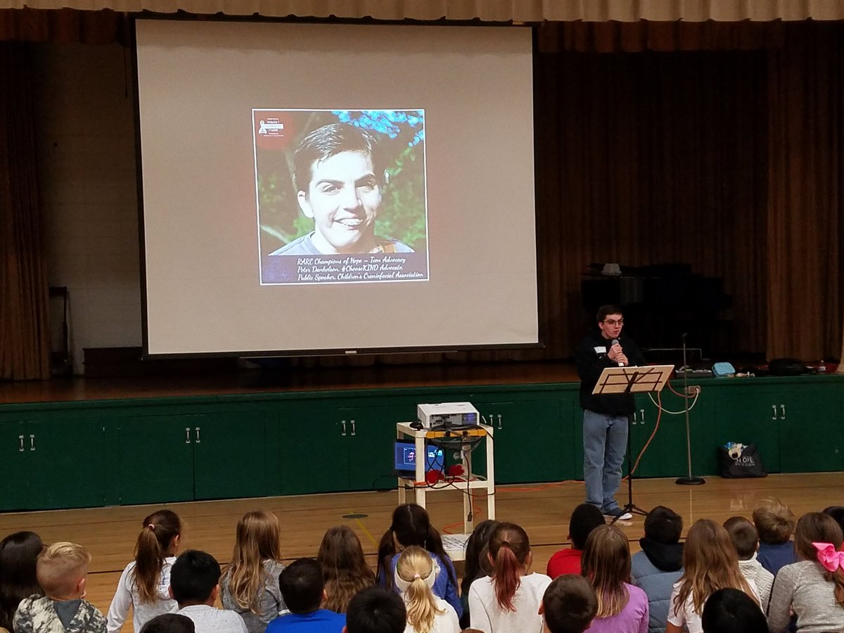 MsKellerhals's tweet photo. Thank you so much @ddankelson   and Peter for visiting ICS yesterday to talk to our students about what it means to Choose Kind. #Wonder #ChooseKind #PetesDiary #kindnessmatters #62ics @62schools @iroquois_school https://t.co/QIa5rhcx8G