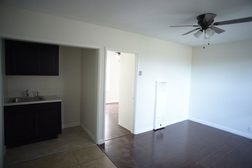 KIG_Capital's tweet photo. Large #1Bed1Bath fully upgraded #MultiFamilyHomeForRent in 2715 #SanMarino - 2B, #LosAngelesCA, only for $1,295. 
https://t.co/LbdDQqjohx https://t.co/M2TlEISllz