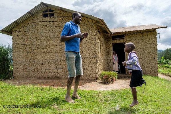 newvisionwire's tweet photo. #BestStartInLife: When you play with your children, it gives them the opportunities to match play with their development and interests- not too easy, not to difficult and with a lot of encouragement to practice as they try and master news skills.

Cc. @UNICEF @UNICEFUganda https://t.co/A7pWvDkowx