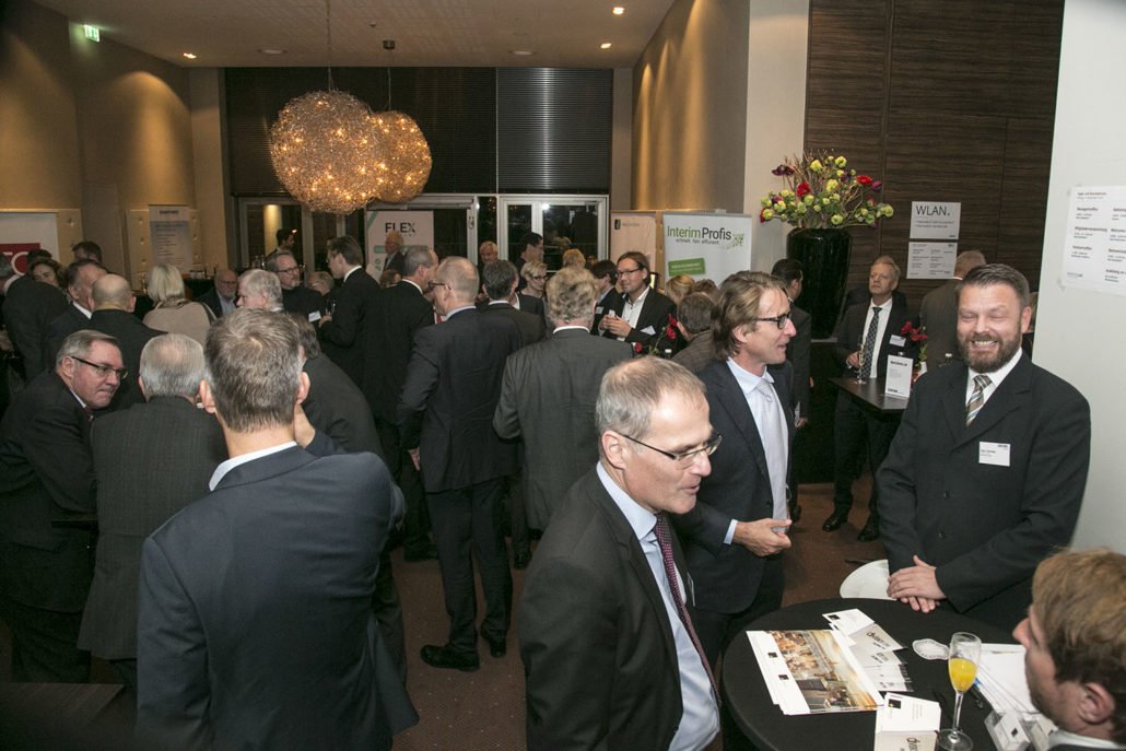 DDIM_eV's tweet photo. Die 10 wichtigsten Gründe für die Teilnahme am #DDIM-Kongress in #Düsseldorf. 9: Falls Sie noch kein #DDIM-Mitglied sind: Lernen Sie den größten #Branchenverband und die handelnden Personen unverbindlich kennen. #InterimManager #Vermittlung #Transformation https://t.co/j17UoSOgJT https://t.co/VZrGh7Y88m