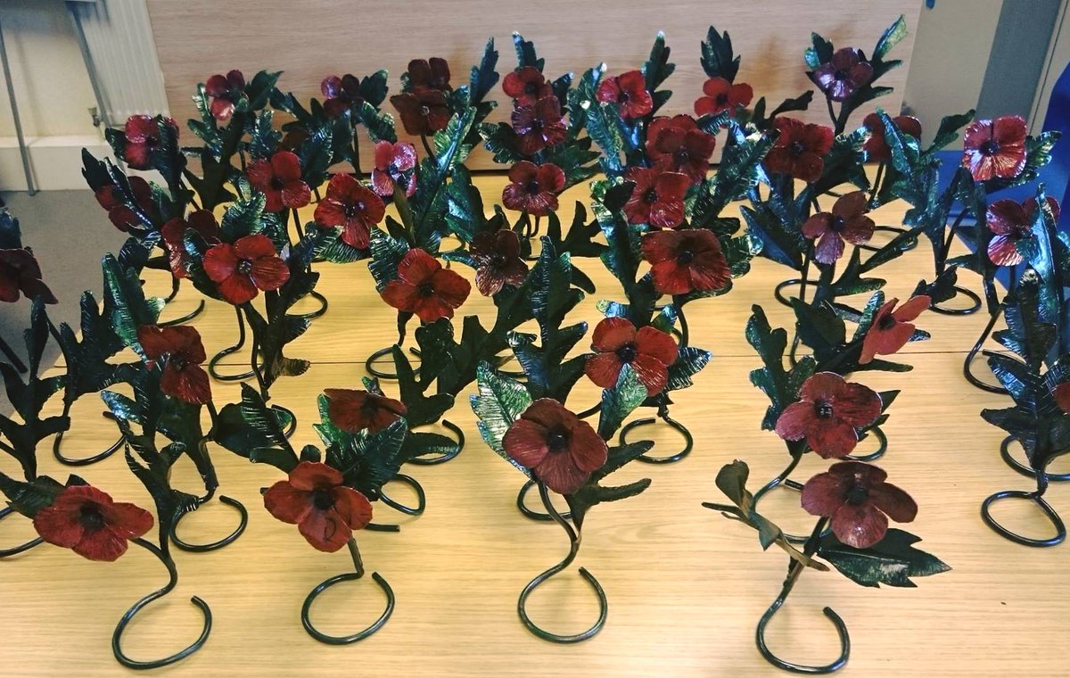 CalderdaleCol's tweet photo. As part of #RemembranceDay2017 our Engineering students have kindly made these fabulous Poppies and will be selling them at our Learning Resource Centre tomorrow at 11am. All profits will go to the @PoppyLegion! https://t.co/R3FhmIx8Nl