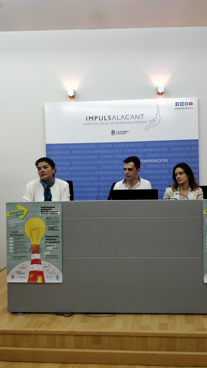 novafeina's tweet photo. Mesa redonda la #EmpresaSocial alicantina con @APuntadas @WithouTrees @AElcerezo #EspentaJove https://t.co/cdpG2MB765