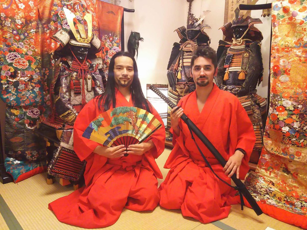 KoshiroMinamoto's tweet photo. 今日は、インディアナポリスからのライアンさんが来てくれました。
#インバウンド #Inbound #武楽 #武楽座 #bugaku #bugakuza #訪日外国人 #文化交流 #刀 #甲冑 #Japan #samurai https://t.co/vIO40w7il2