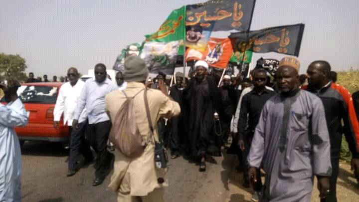 lmranalawan's tweet photo. Sheikh Yaqoub Yahya Katsina yana jagorantar tattakin yankin Malumfashi. https://t.co/ZEPwf3JPSa